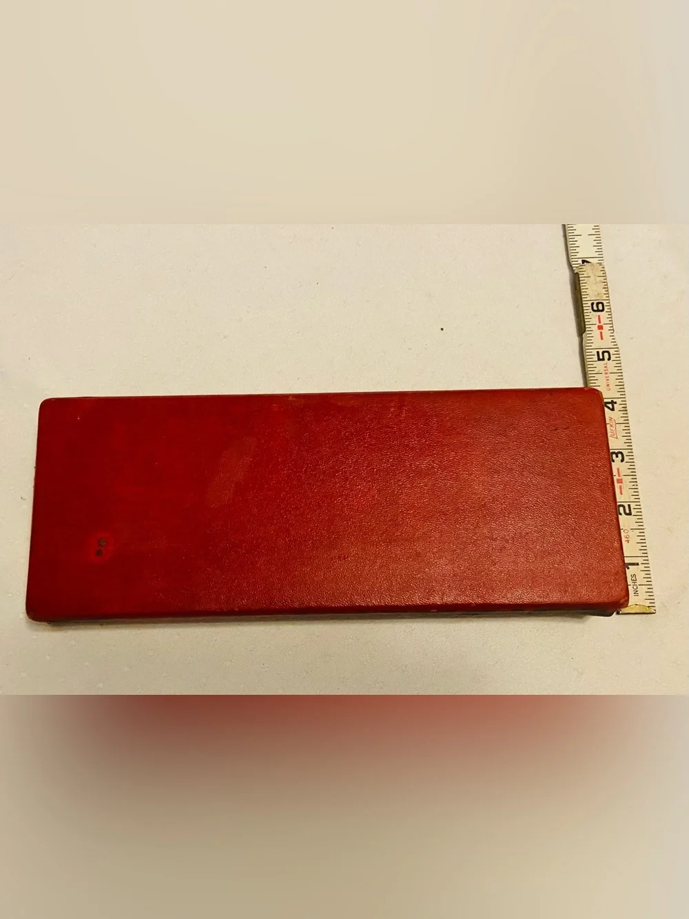 Coats and Clark Leatherette Case with Threads. Visible signs of age.